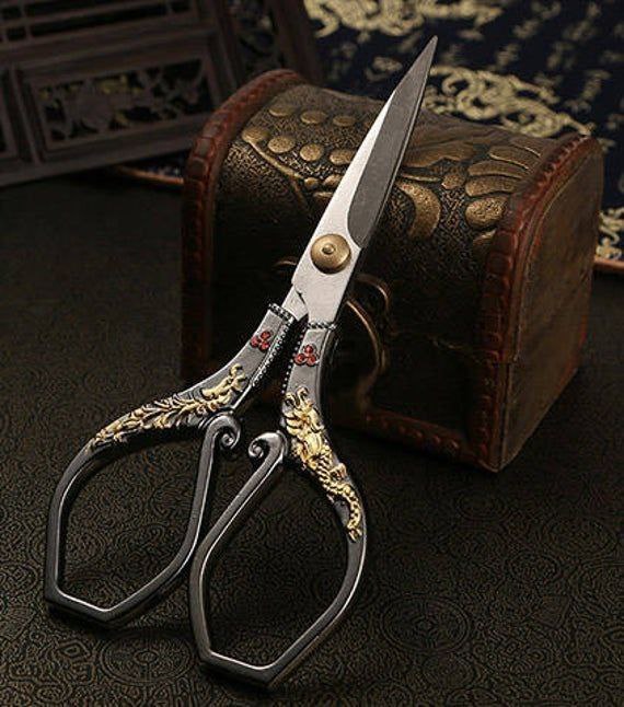 What Dream About Scissors Means