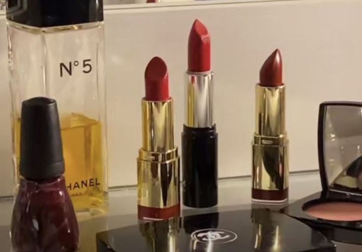 Seeing Red Lipstick In Dream