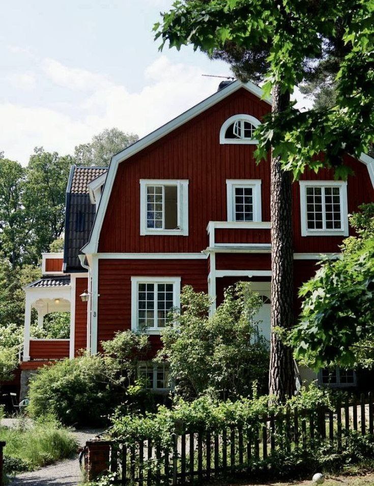 What Dream About Red House Means