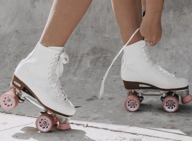 What Dream About Roller Skates Means